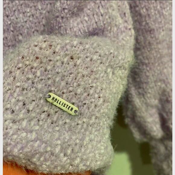 New Womens Soft & Fuzzy Lavender Hollister V-Neck Sweater Bell Sleeve SZ Small - Picture 5 of 5